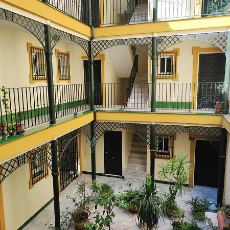 Estudio Rufina.Tranquilidad ,Alameda De Hercules! Sevilla Exterior foto